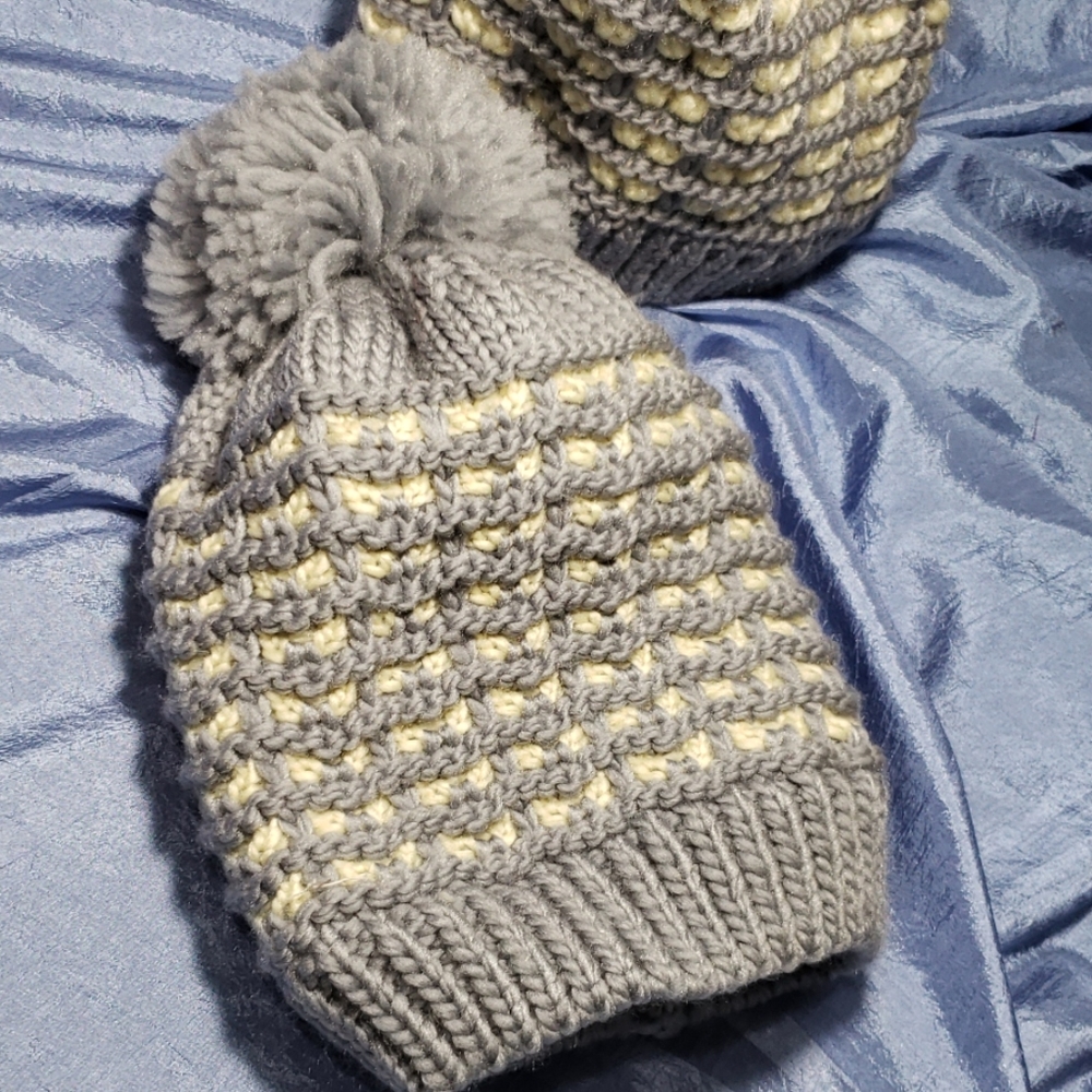 Blue & Creamy yellow Lined pom hat - Picture 2 of 4
